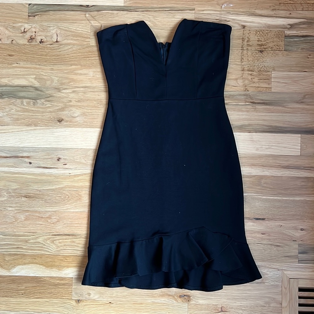 Strapless LBD